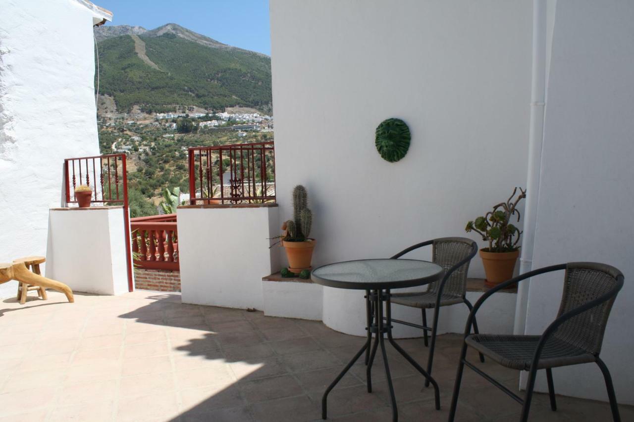 Boutique Bed & Breakfast Casa Utopia Alcaucín Exterior foto