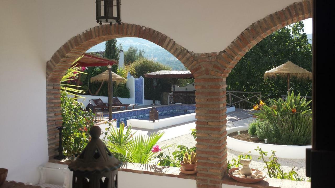 Boutique Bed & Breakfast Casa Utopia Alcaucín Exterior foto