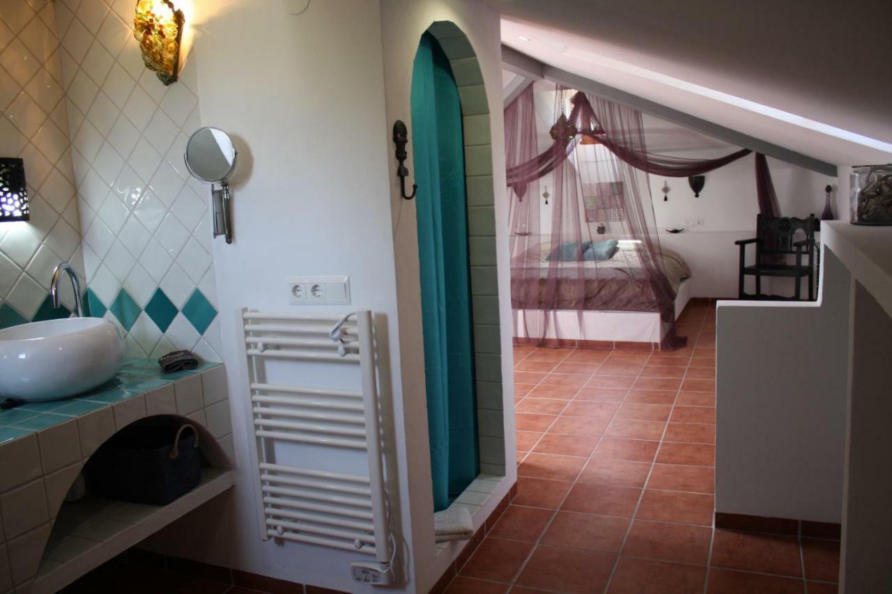 Boutique Bed & Breakfast Casa Utopia Alcaucín Exterior foto