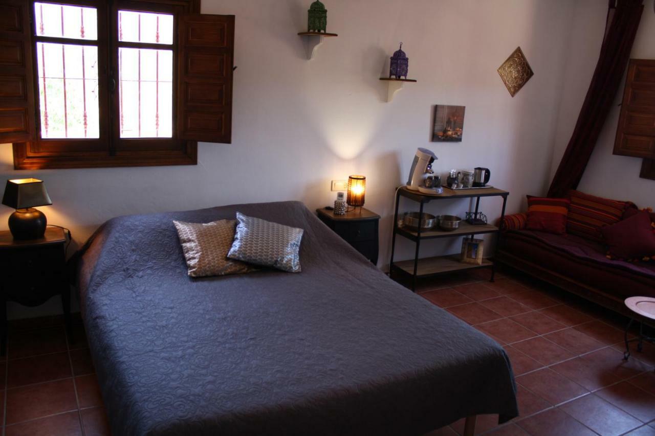Boutique Bed & Breakfast Casa Utopia Alcaucín Exterior foto